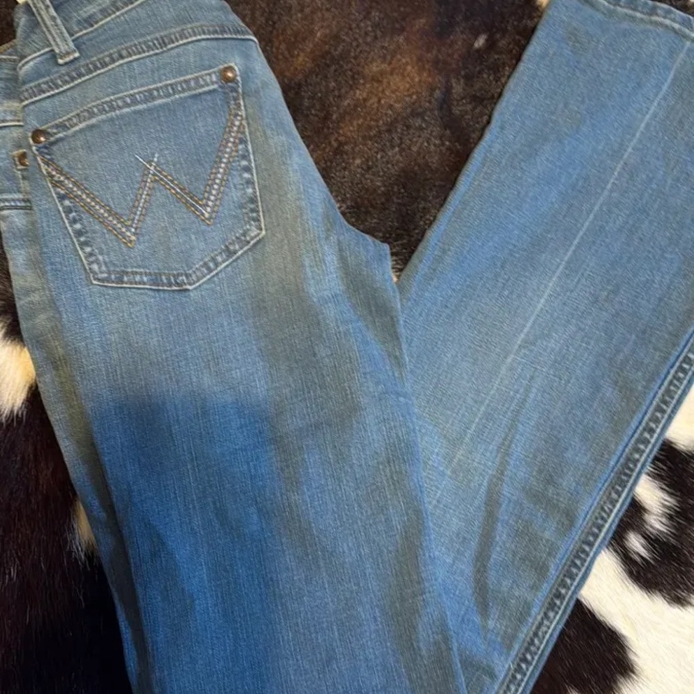 Wrangler Women's Classic Blue Straight Leg Jeans